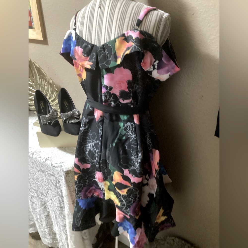 City Chic Floral Off-Shoulder Dress - Picture 3 of 15